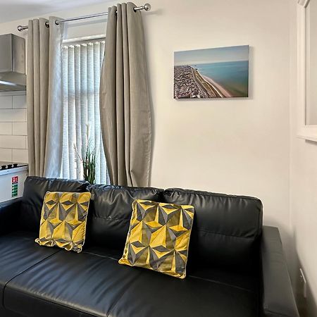 Granada Apartments Queen'S Promenade Blackpool Extérieur photo