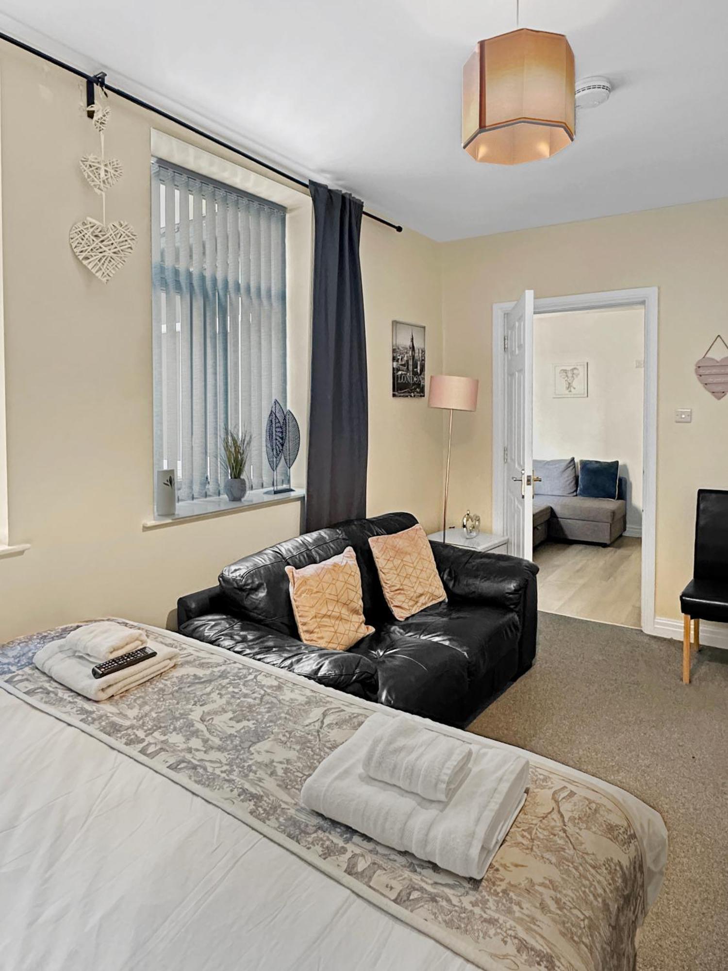 Granada Apartments Queen'S Promenade Blackpool Extérieur photo