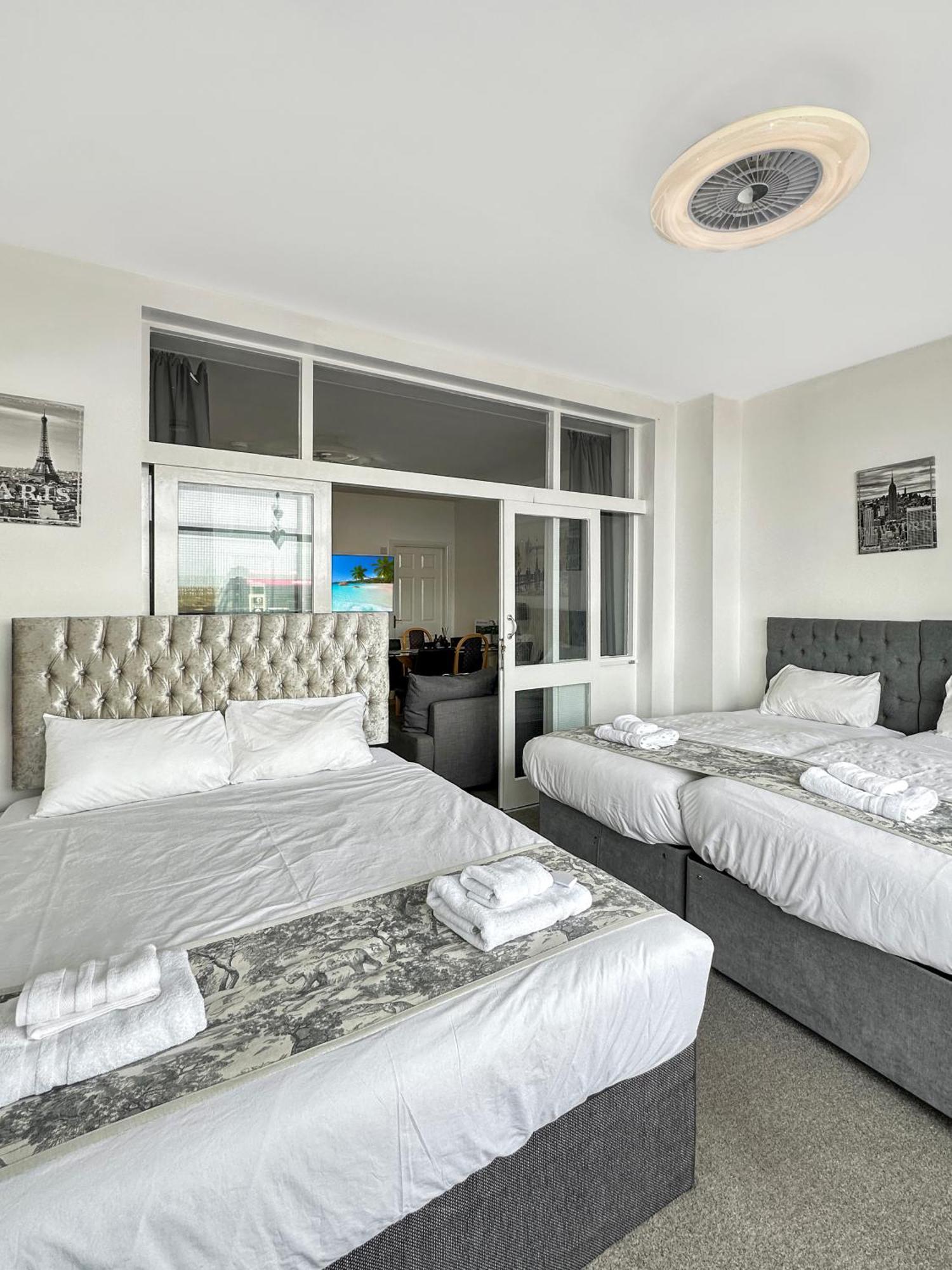 Granada Apartments Queen'S Promenade Blackpool Extérieur photo