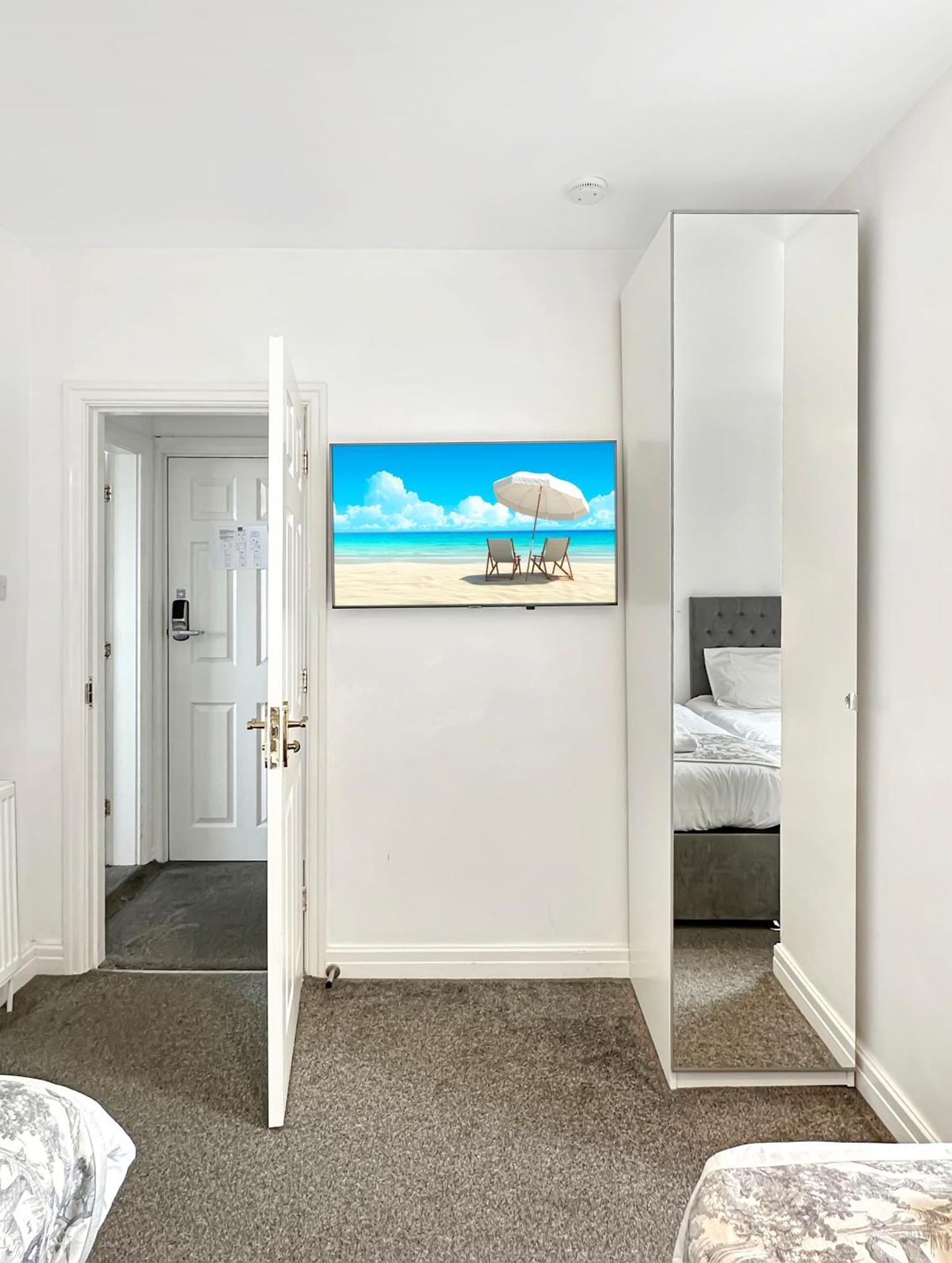 Granada Apartments Queen'S Promenade Blackpool Extérieur photo