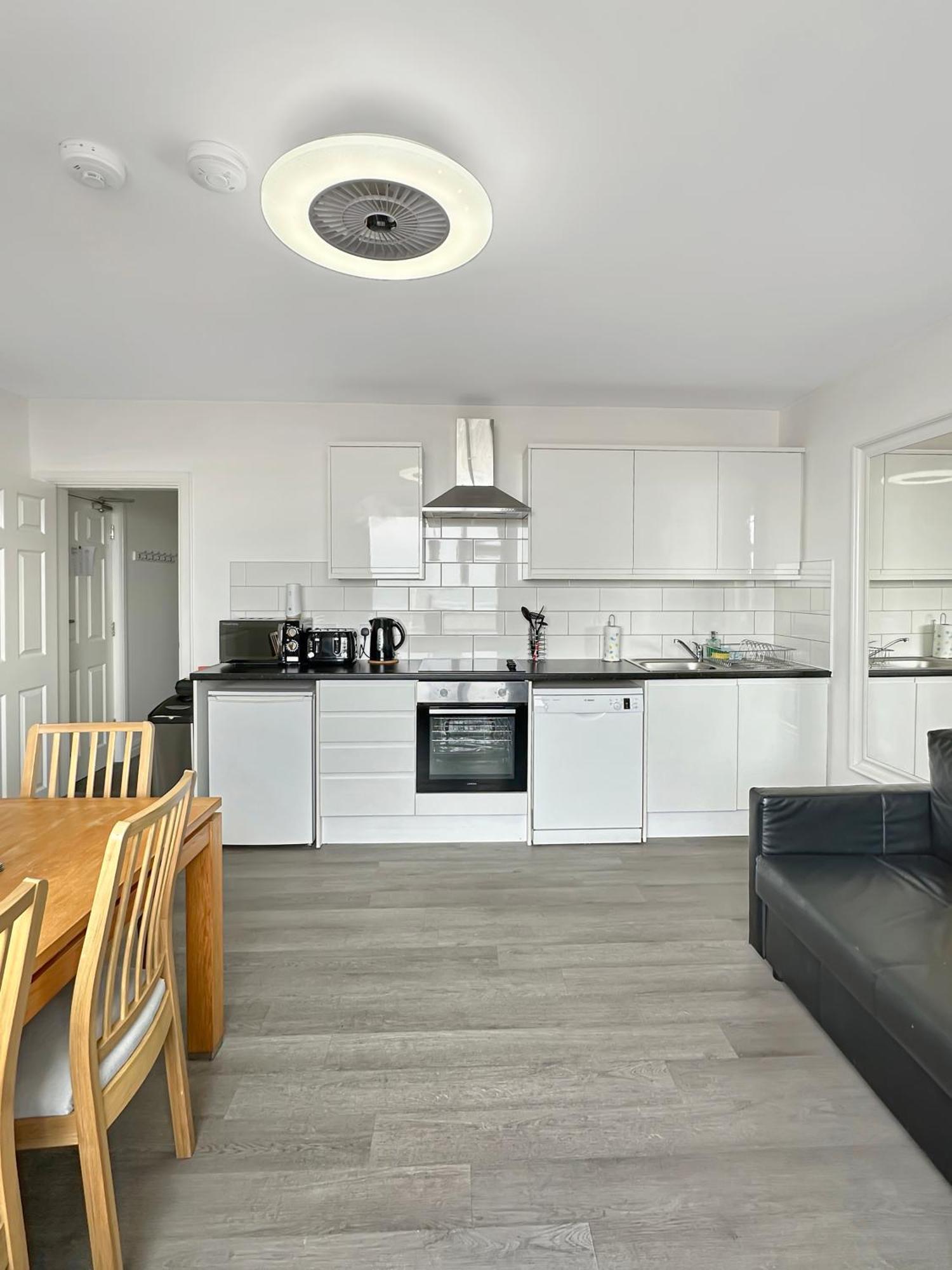 Granada Apartments Queen'S Promenade Blackpool Extérieur photo